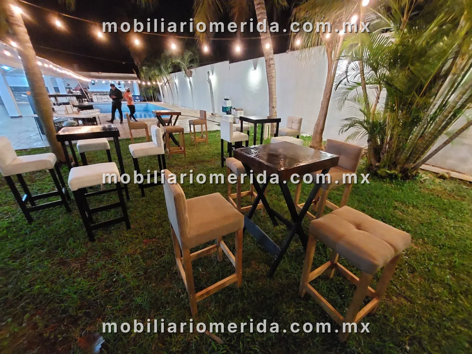 Rentas de mesas altas periqueras cocteleras para eventos al aire libre con luces vintage: Mesas periqueras, Luces vintage en Mérida