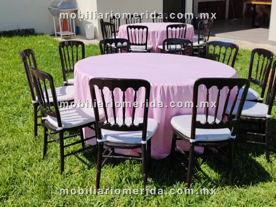 renta de mesas con manteles y sillas tiffany en hacienda, Manteles en Mérida